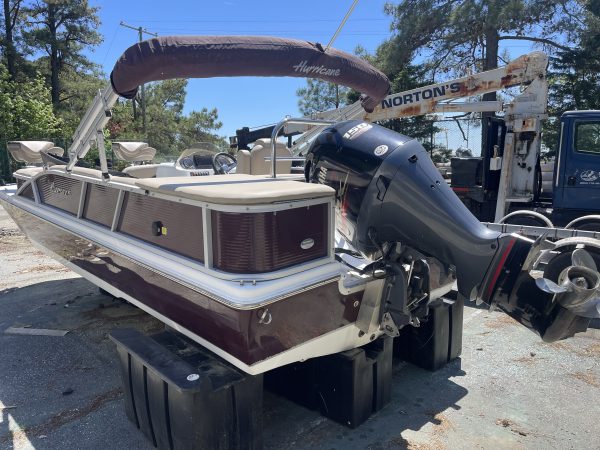 SOLD----2021 19' Hurricane - Image 4