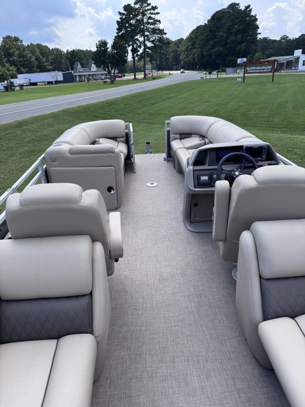 SOLD-   2024 Sun Tracker Party Barge 22 DLX in VA - Image 7