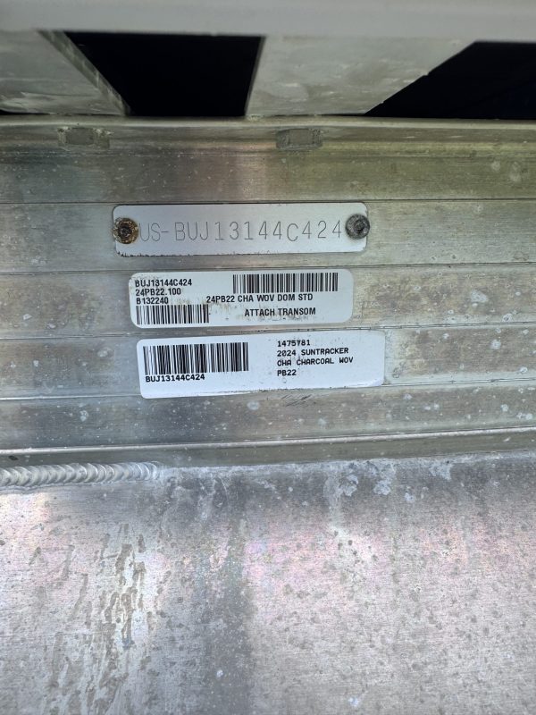SOLD-   2024 Sun Tracker Party Barge 22 DLX in VA - Image 3