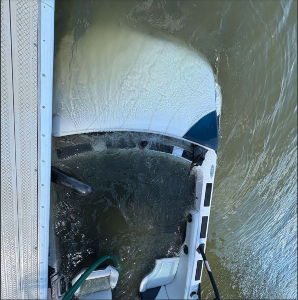2000 Correct Craft Nautique 21' - Image 2